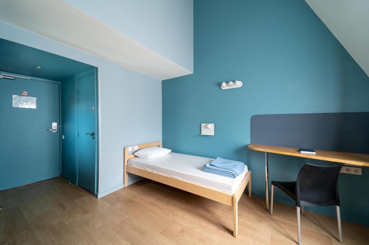 Female Single Room with Shared Bathroom,1652781759:JPEG